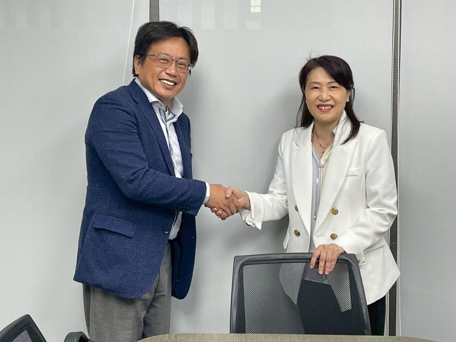 Read more about the article 日隆來訪光鹽｜推動CDMO平台 佈局未來合作