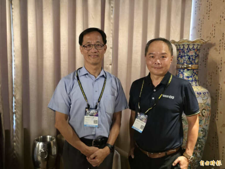 源華智醫將在兩大國際指標會議發表研究成果。圖右為華安董事長陳翰民、左為源華智醫總經理許銀雄。